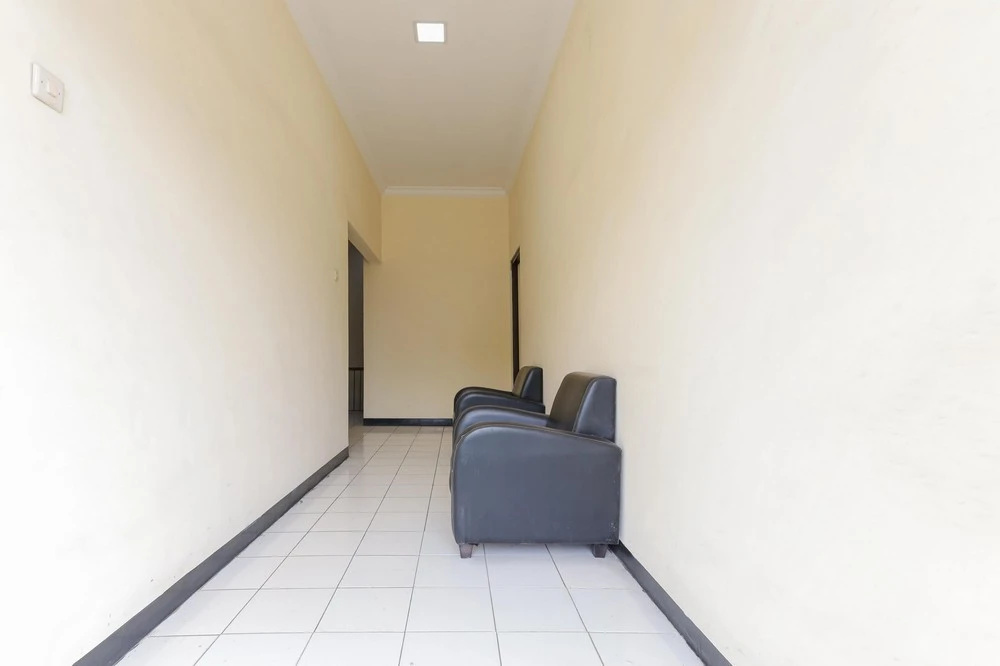 Photo - Urbanview Roemah Tebet by RedDoorz
