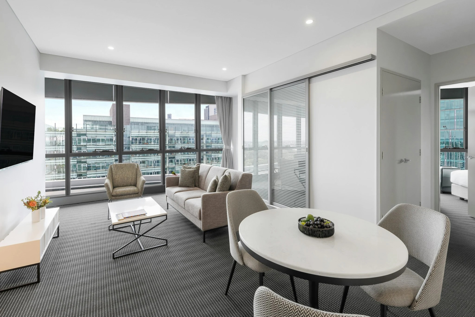 Photo - Meriton Suites Herschel Street, Brisbane