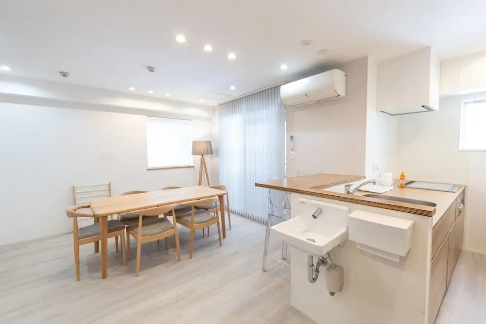 Foto - ONE WORLD Sakaisuji Hommachi