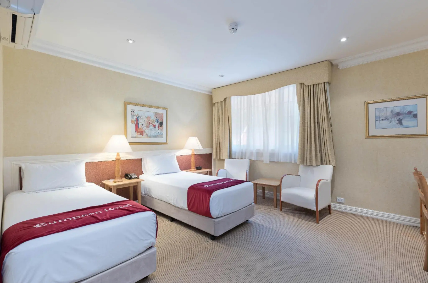 Photo - European Hotel