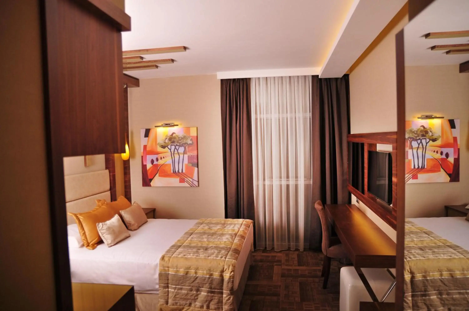 Photo - Avin Hotel