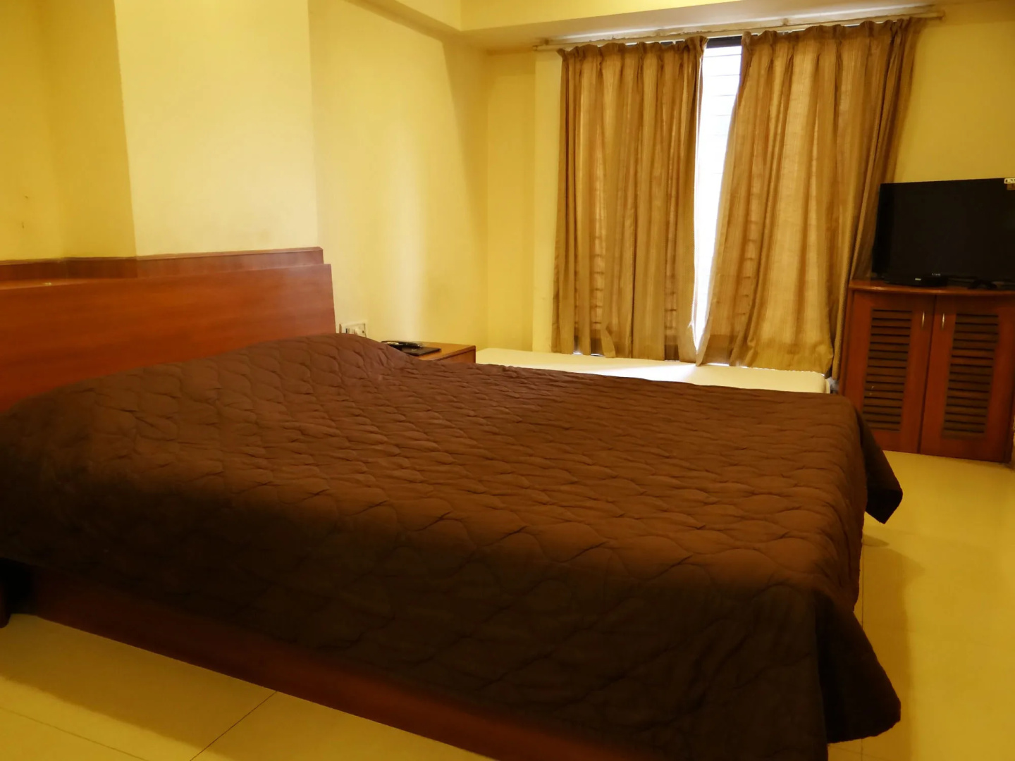 Photo - Hotel Lucky Goregaon