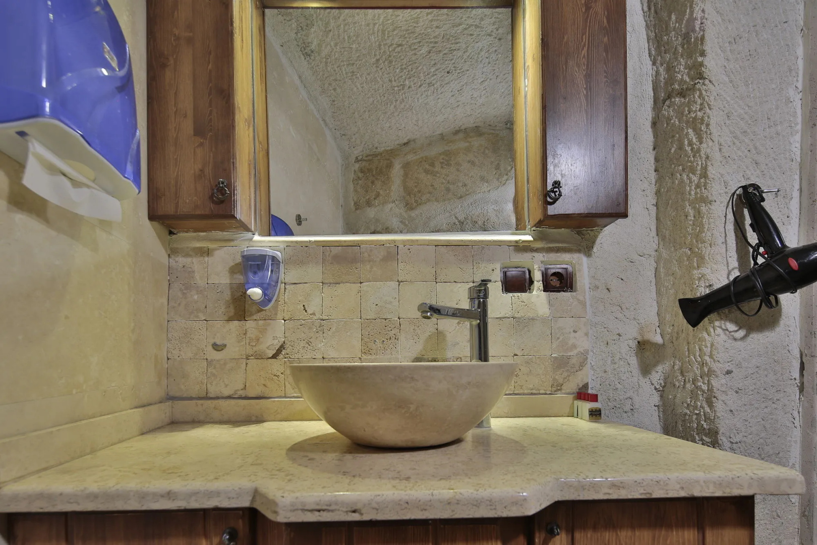 Photo - View Cave Hotel