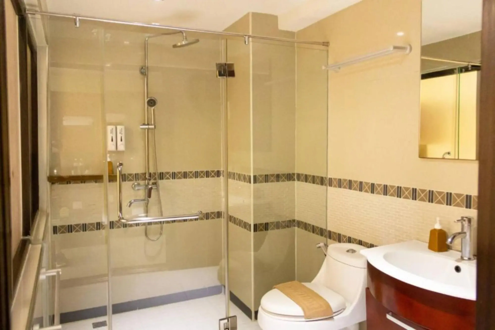 Foto - The Lodge Pattaya