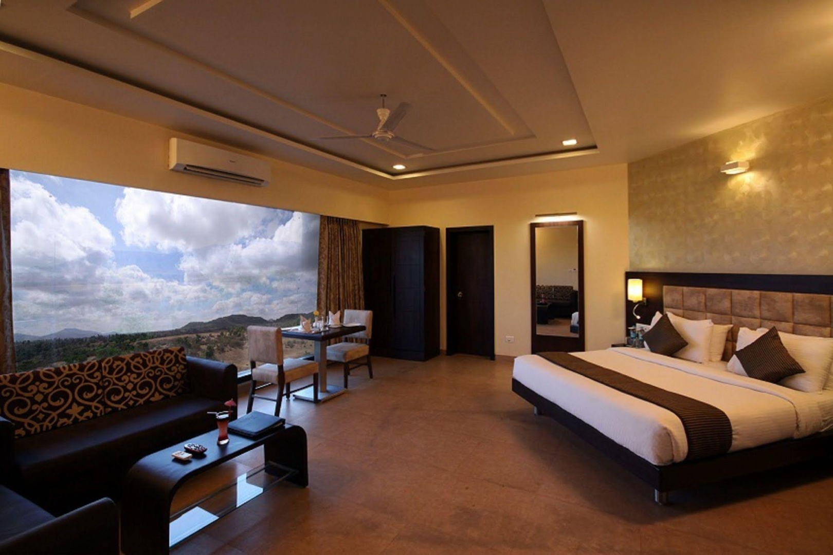 Aakar Lords Inn