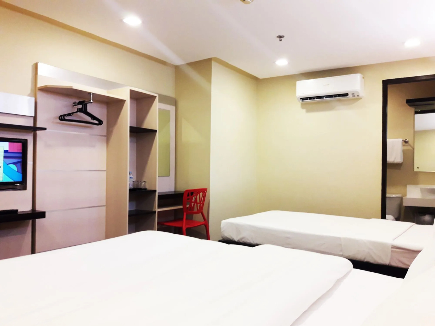 Photo - Sugbutel Family Hotel