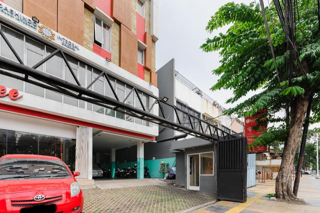 Photo - RedDoorz Plus near Mall Ciputra Jakarta