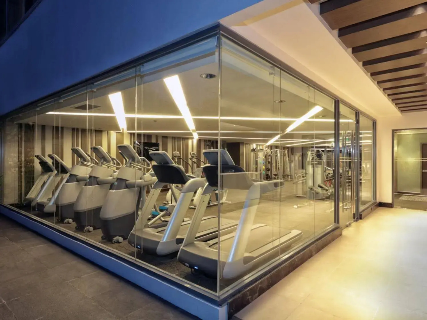 Photo - Makati Diamond Residences