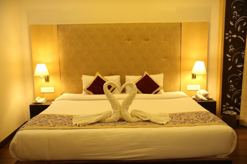 Ramada by Wyndham Varanasi Katesar