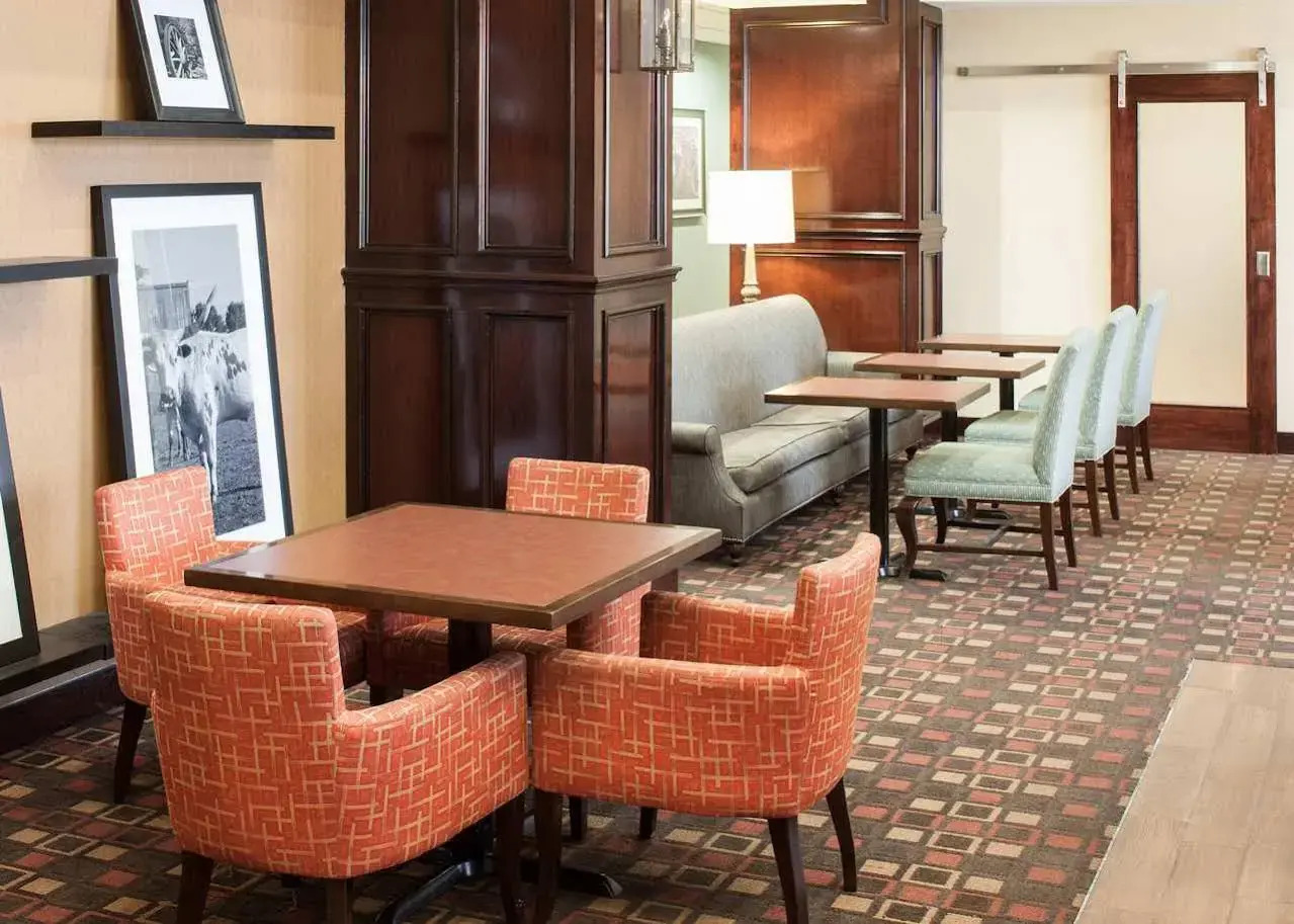 Photo - Hampton Inn & Suites Dallas-Arlington-South