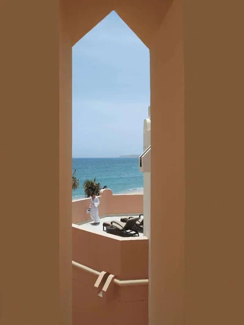 Photo - Shangri-La's Barr Al Jissah Resort & Spa — Al Waha Hotel