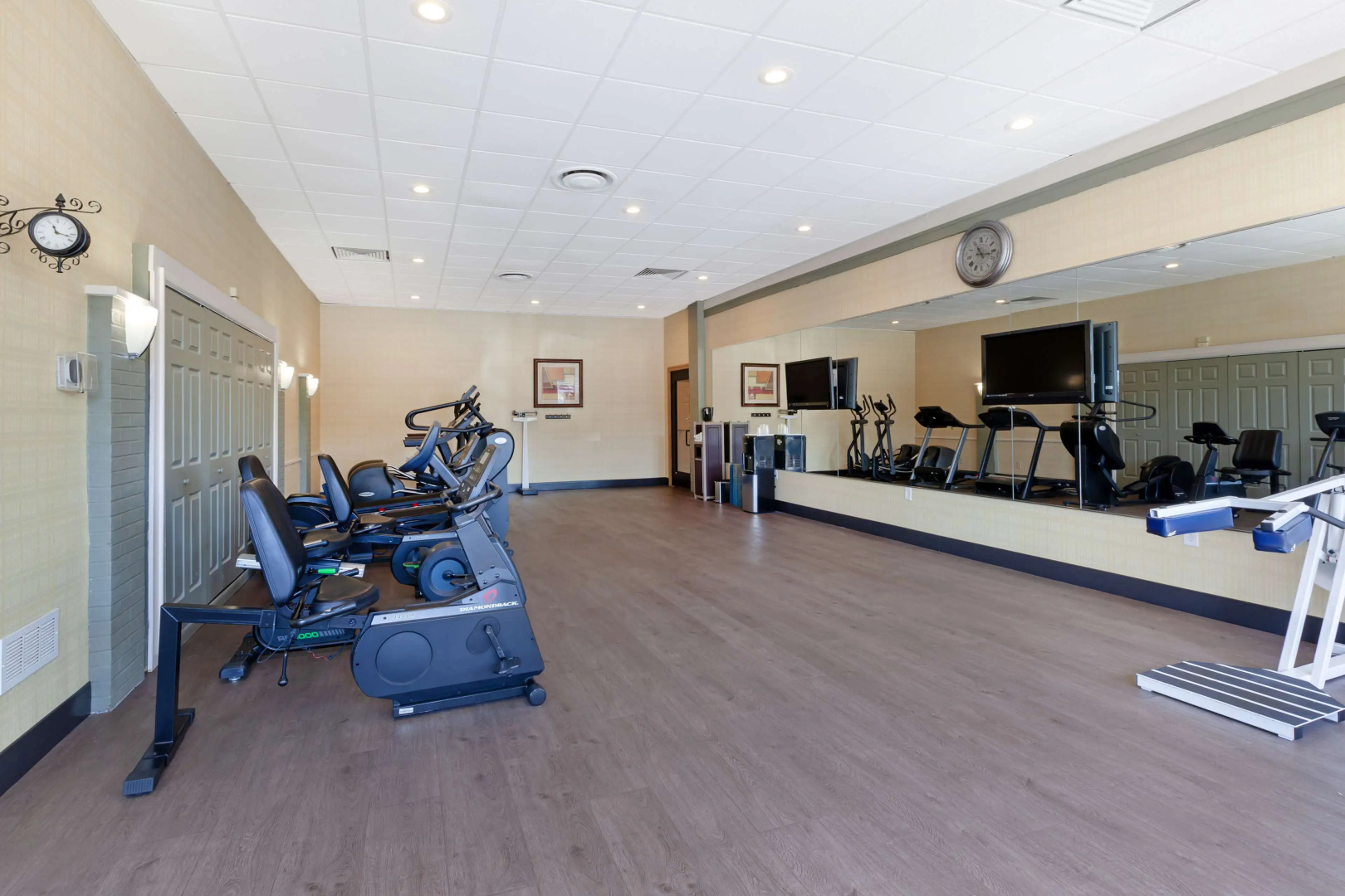 Photo - Best Western Summit Inn