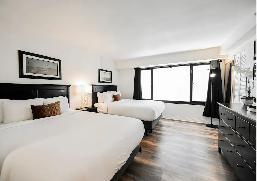 Photo - StripViewSuites at Jockey Club