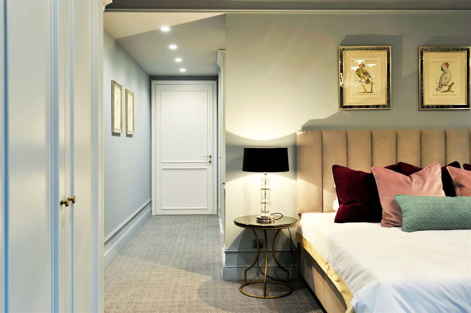 Photo - Royal Blue Hotel