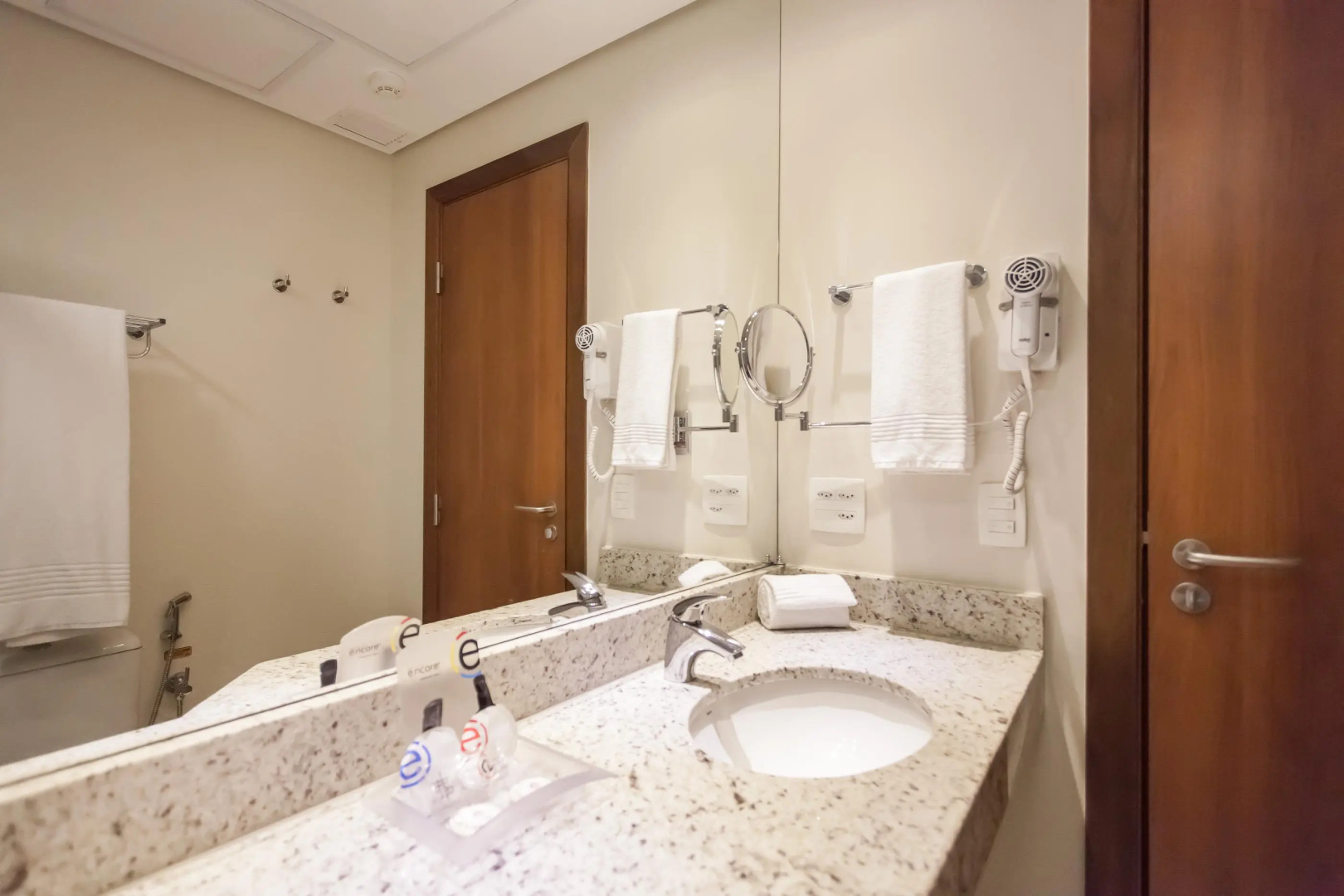 Foto - Esuites Virginia Luxemburgo BH