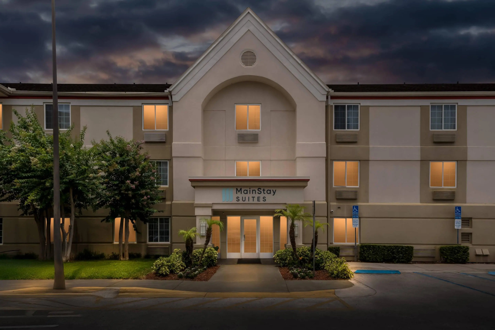 Photo - MainStay Suites Orlando Altamonte Springs