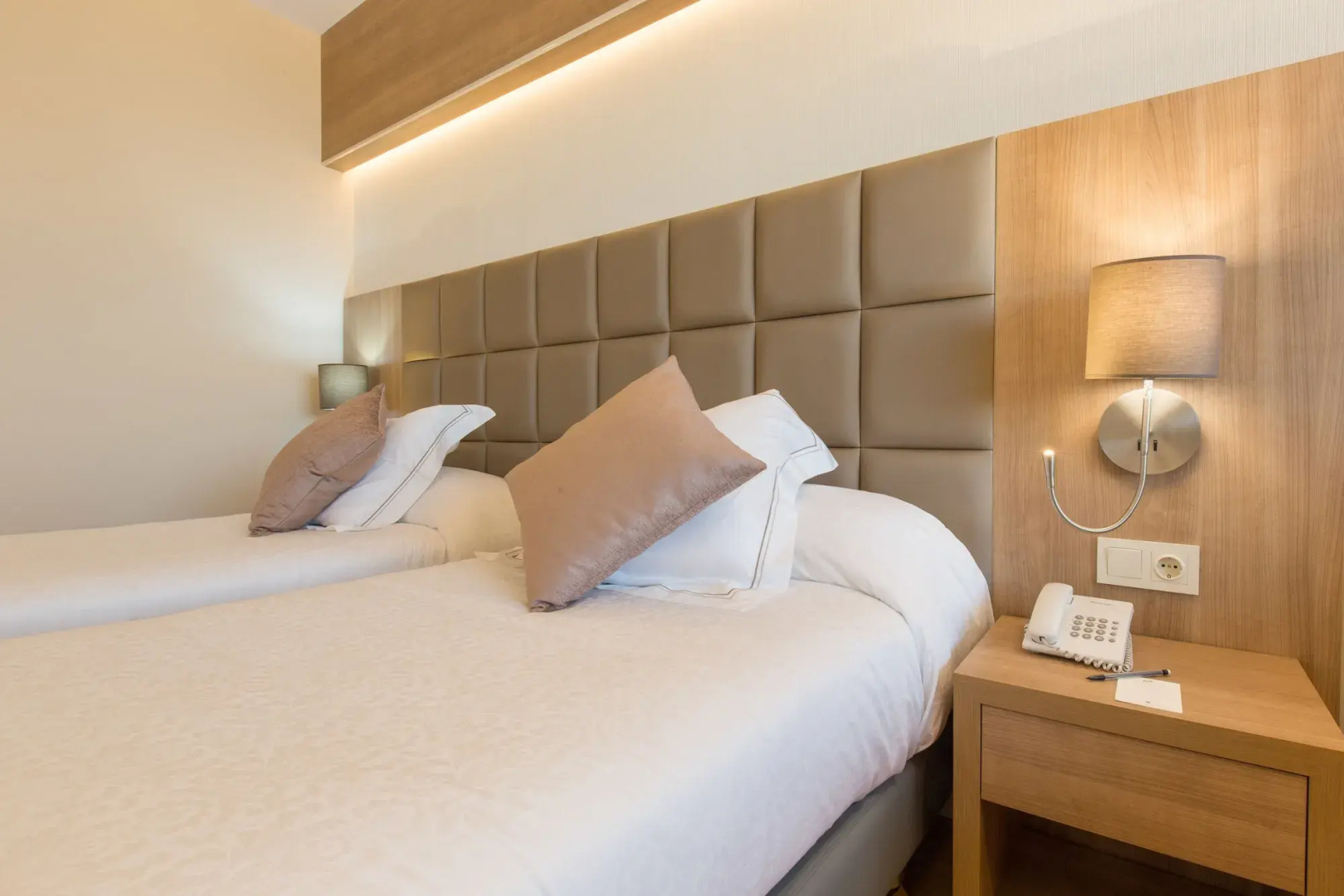 Photo - Lamaraz Arts Hotel