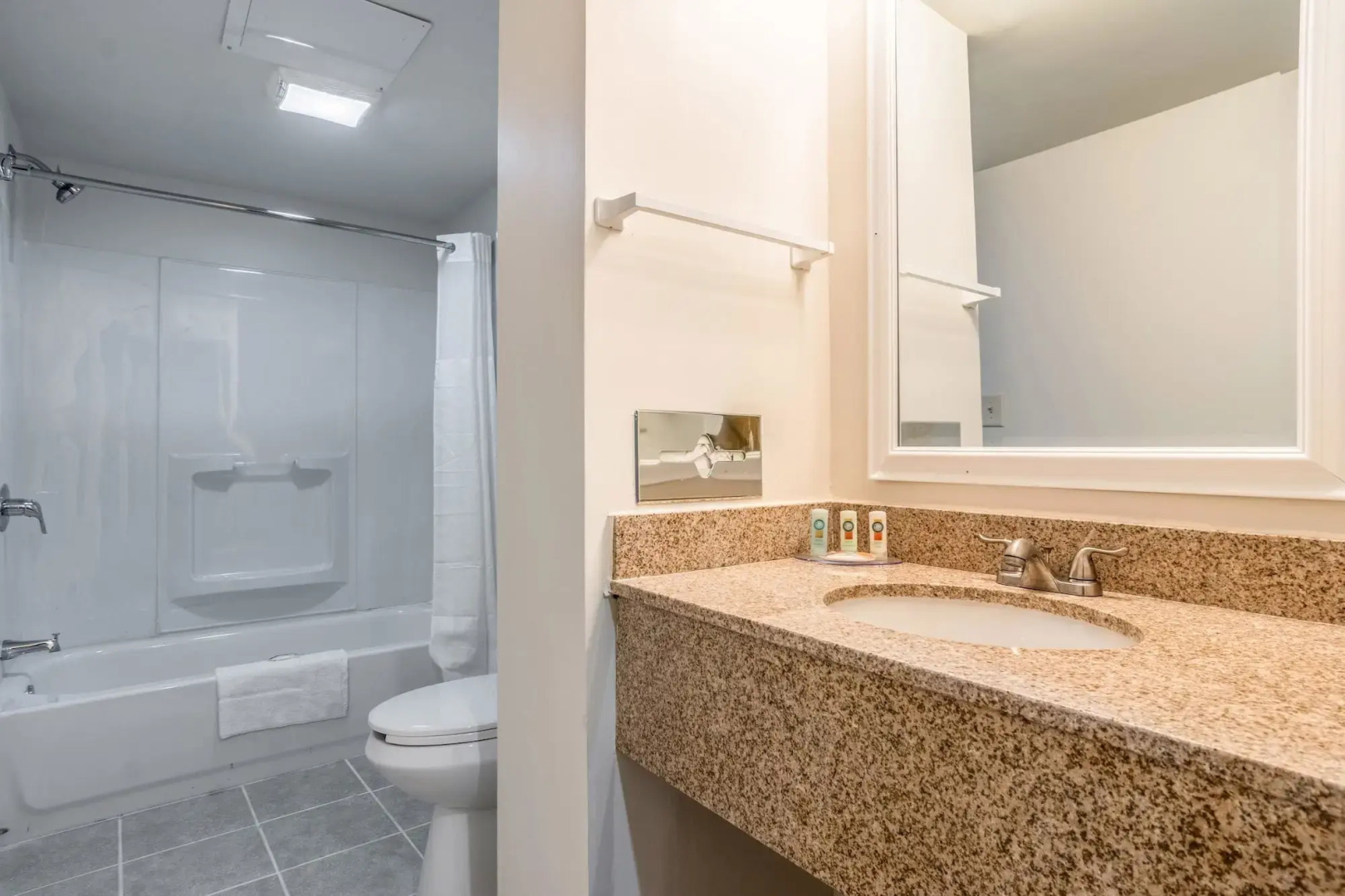 Photo - Days Inn by Wyndham Hartsfield Jackson Atlanta Airport West