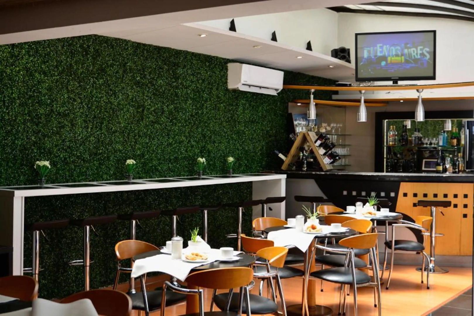 Photo - Pocitos Plaza Hotel