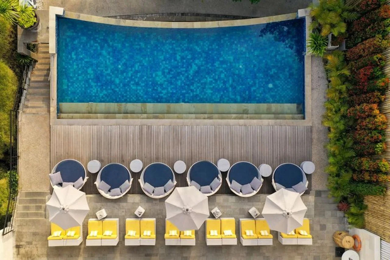 Foto - Away Bali Legian Camakila