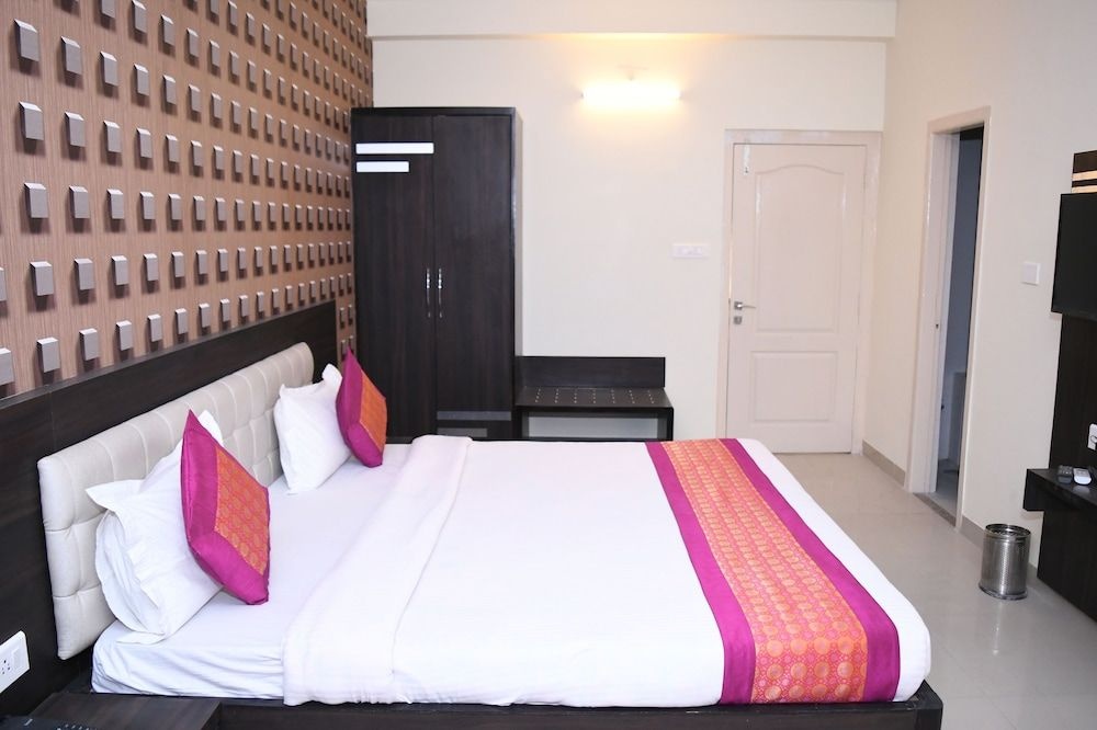 Ganga Darshanam Guest House