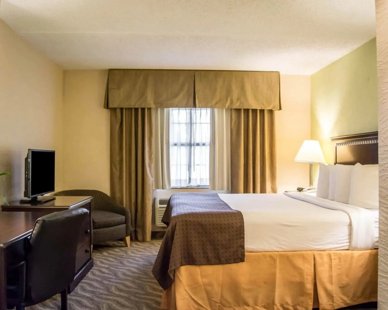 Foto - Clarion Pointe Tampa-Brandon Near Fairgrounds and Casino