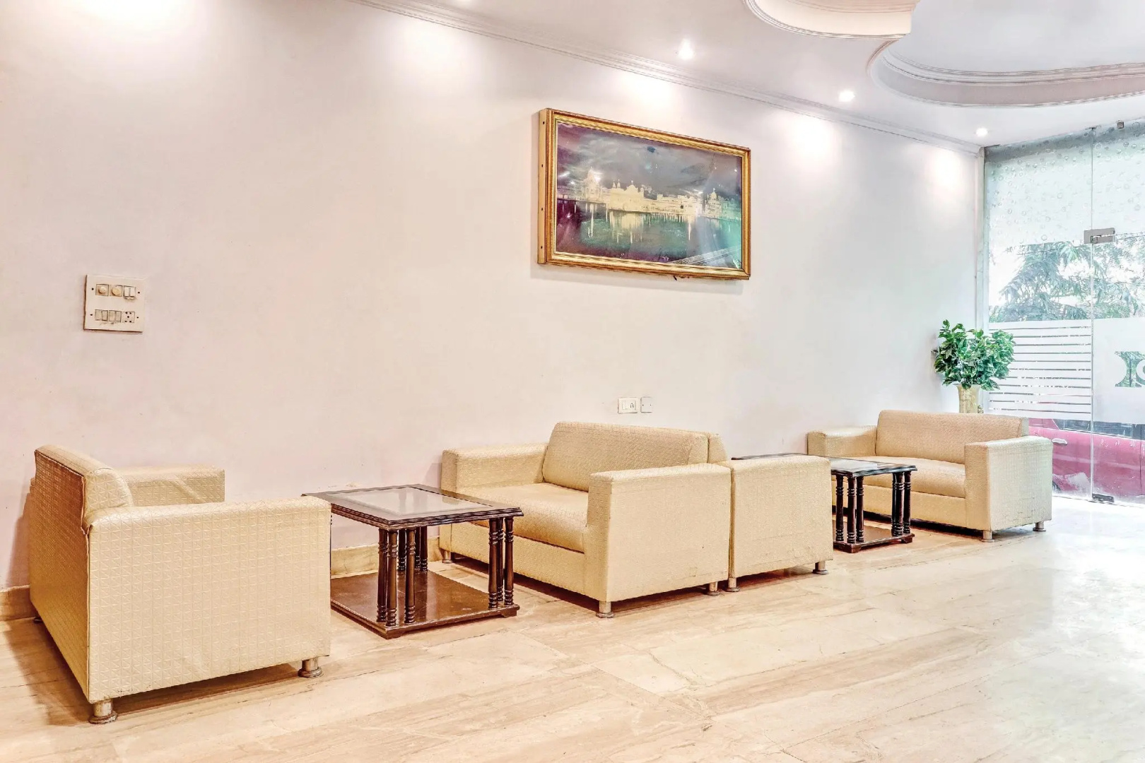 Foto - Hotel Grand Central Near Karolbagh Metro