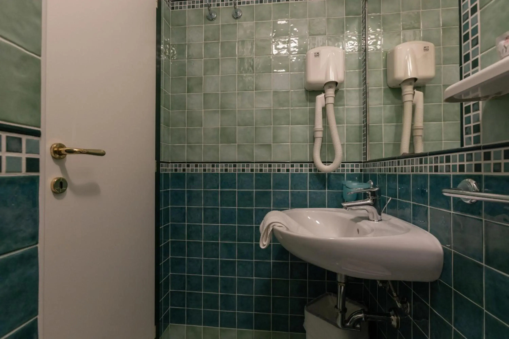 Foto - Hotel River fronte mare con piscina