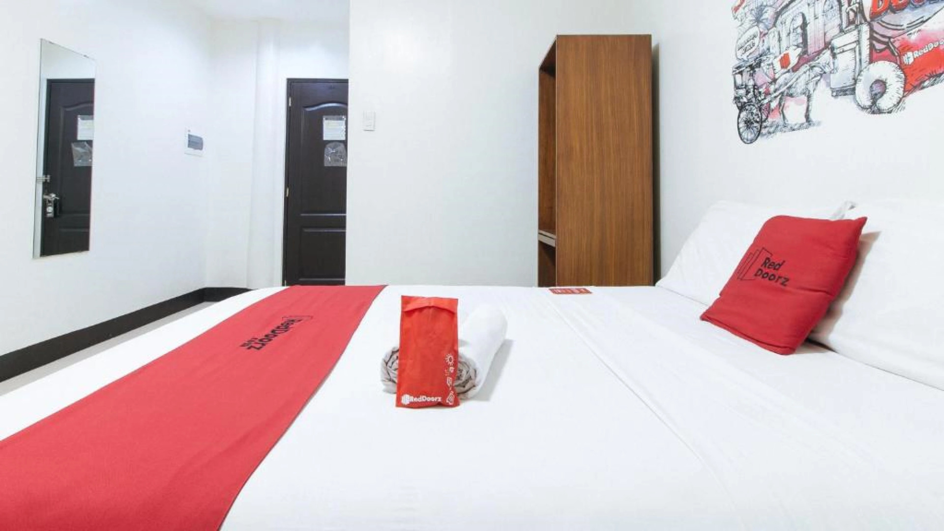 Photo - RedDoorz Plus at EDSA Congressional