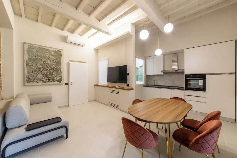 Photo - Leovinci Rooms