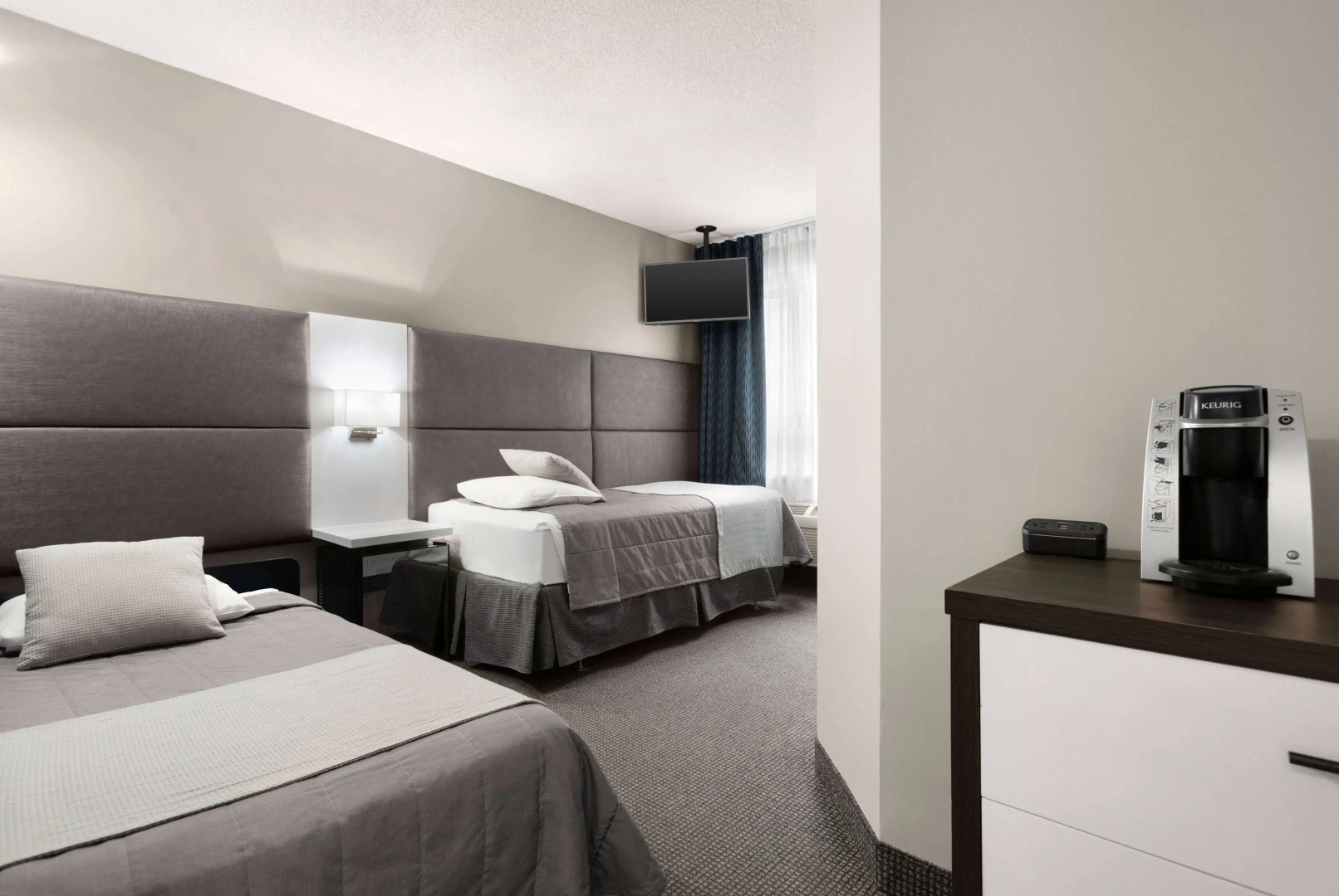 Photo - Travelodge by Wyndham Montreal Centre