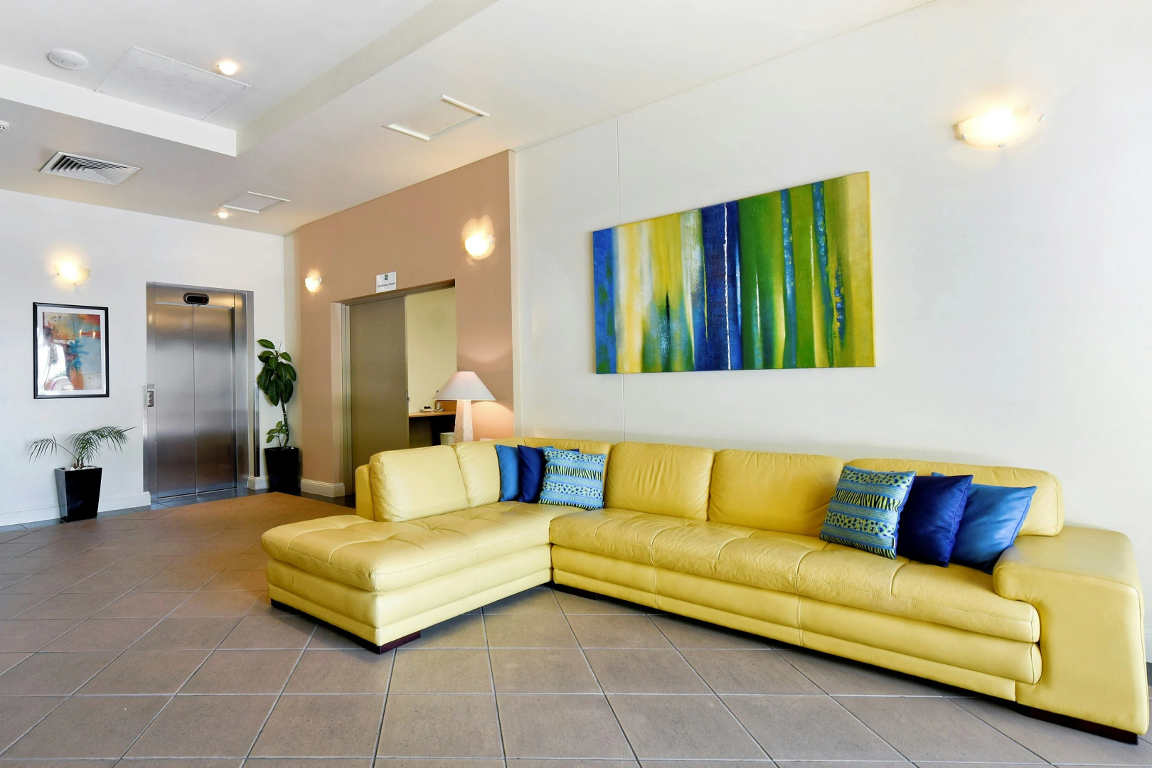 Photo - Metro Advance Apartments & Hotel, Darwin