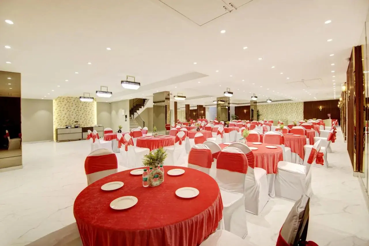 Photo - Saltstayz Premier - Galleria Market Road & Sector 27