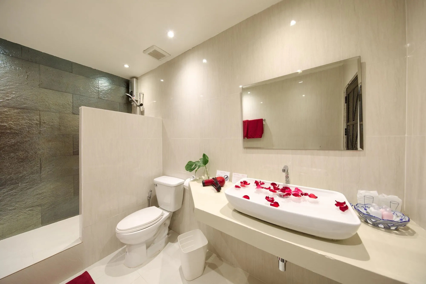 Photo - Crystal Bay Yacht Club Beach Resort