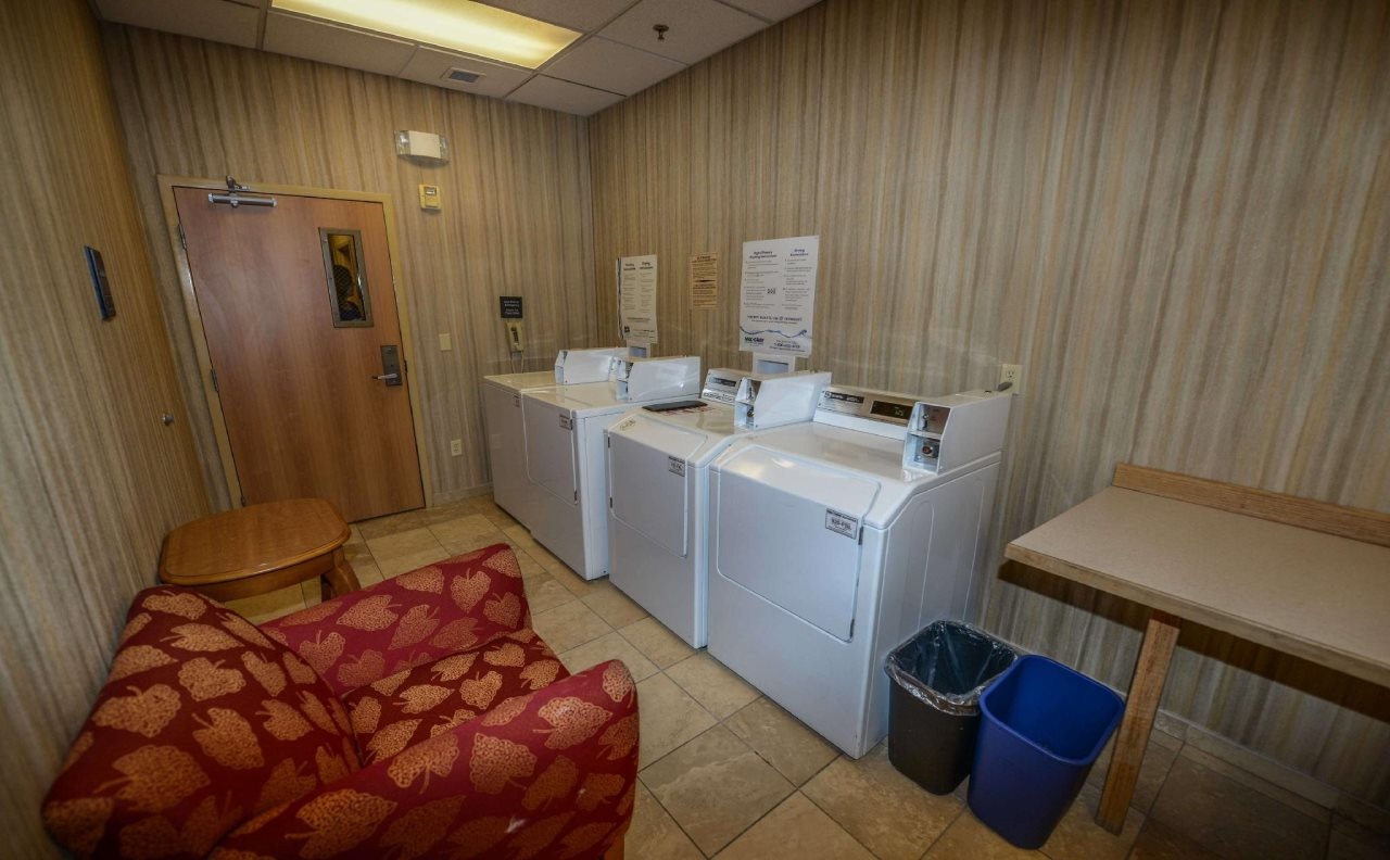 Photo - Hampton Inn & Suites Bremerton