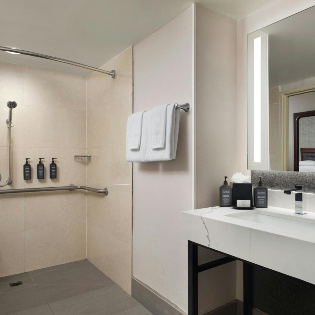 Photo - Sheraton Ontario Airport Hotel