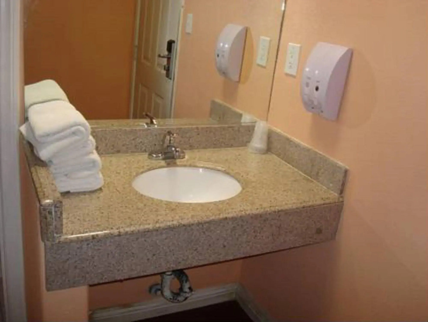 Foto - Travel Inn Downtown LA