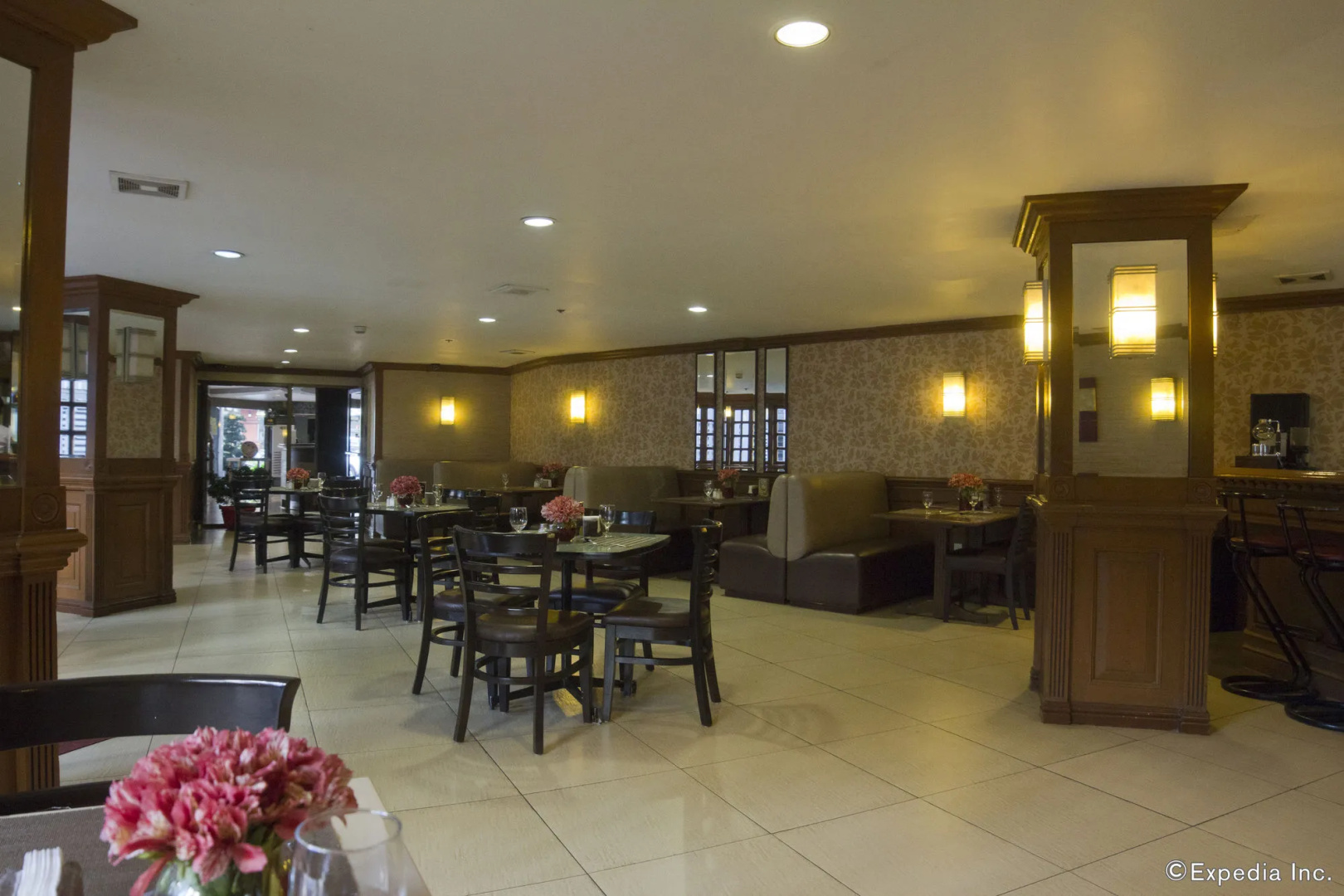 Photo - Rothman Hotel