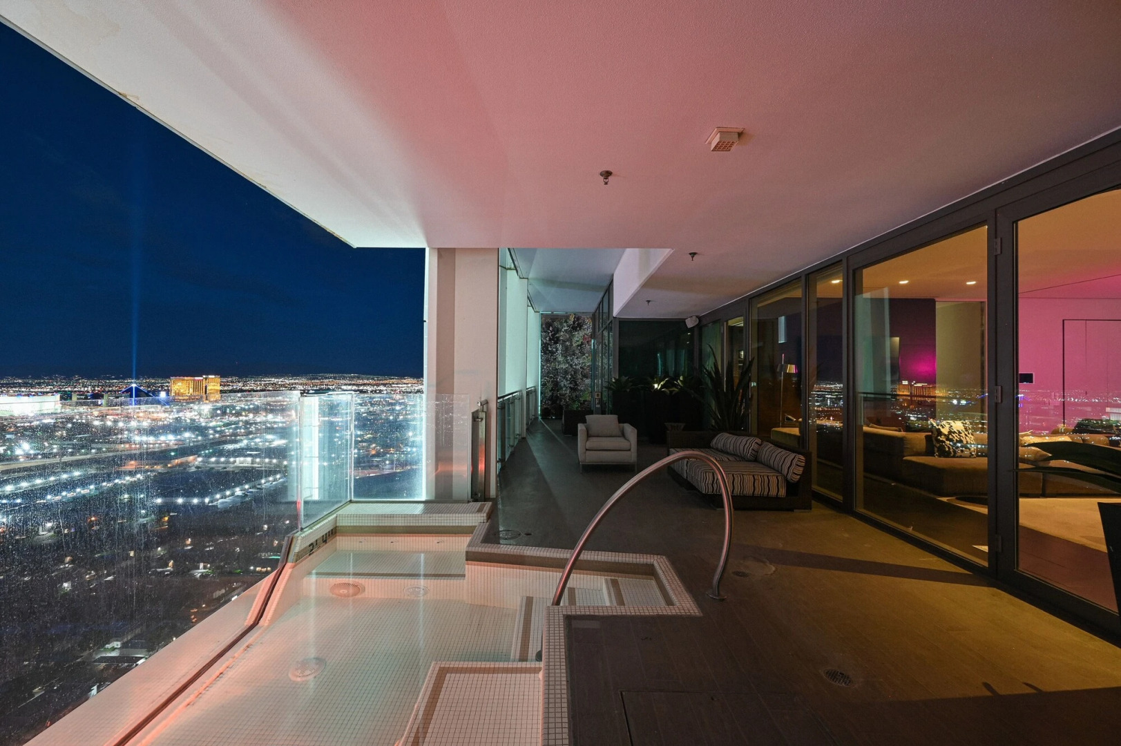 Photo - StripViewSuites Two-Bedroom Conjoined Suite at Palms Place