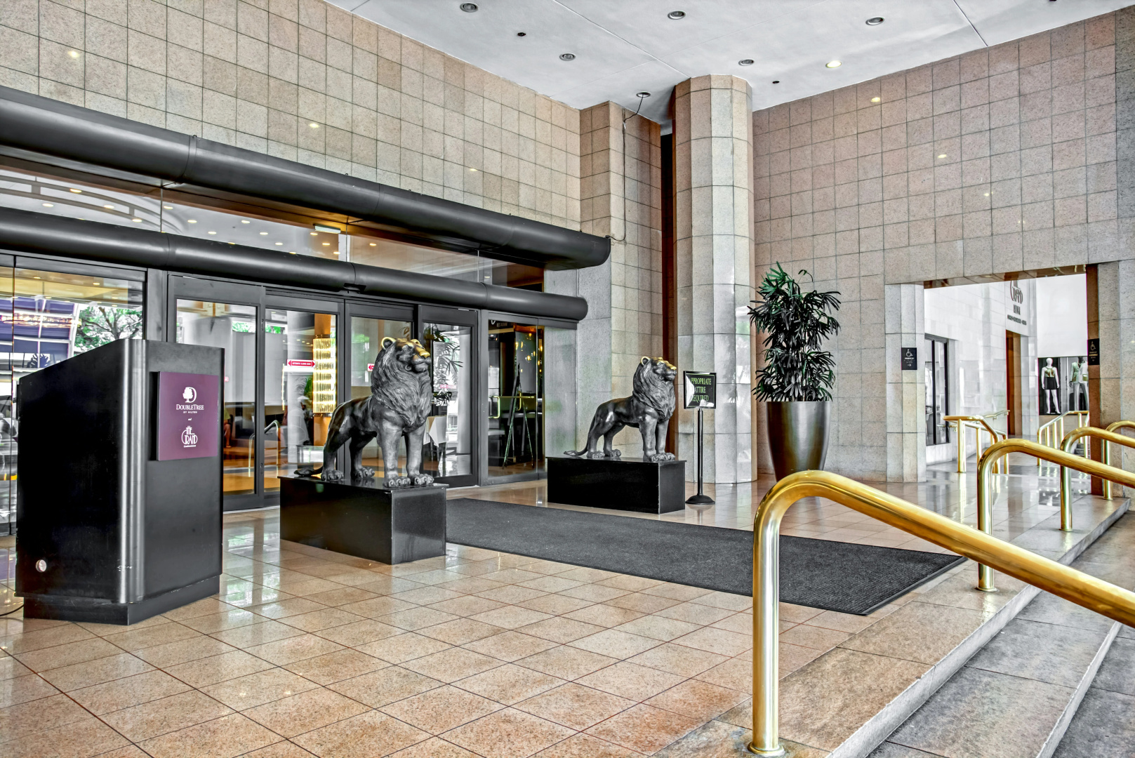 Photo - DoubleTree by Hilton Grand Hotel Biscayne Bay