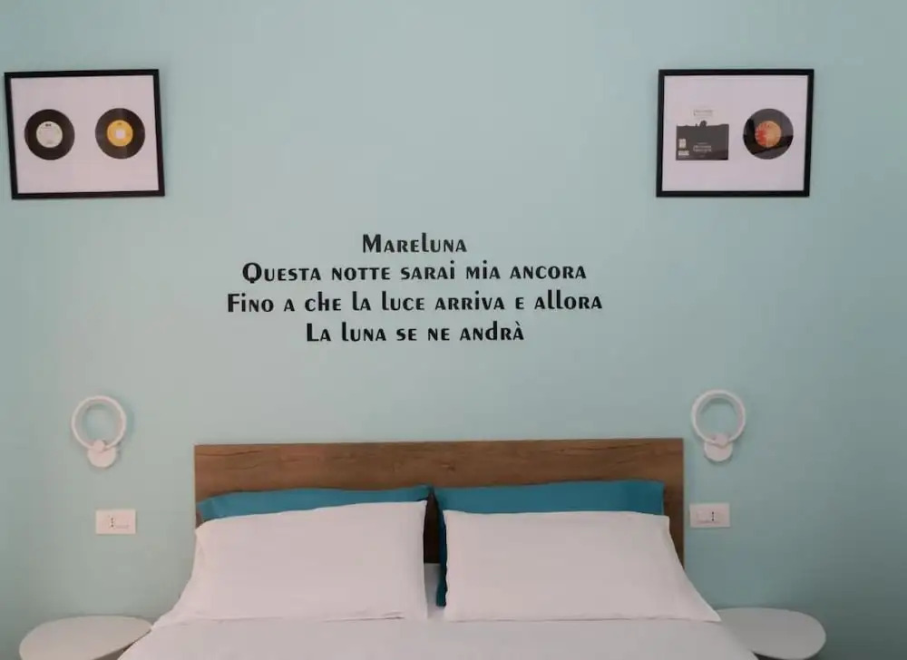 Foto - Yes I Know My Room - Storico