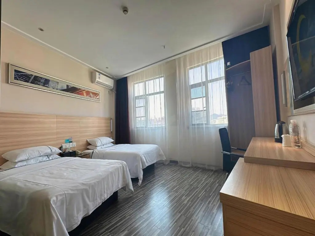 City Comfort Inn Huanggang Macheng City Macheng Square