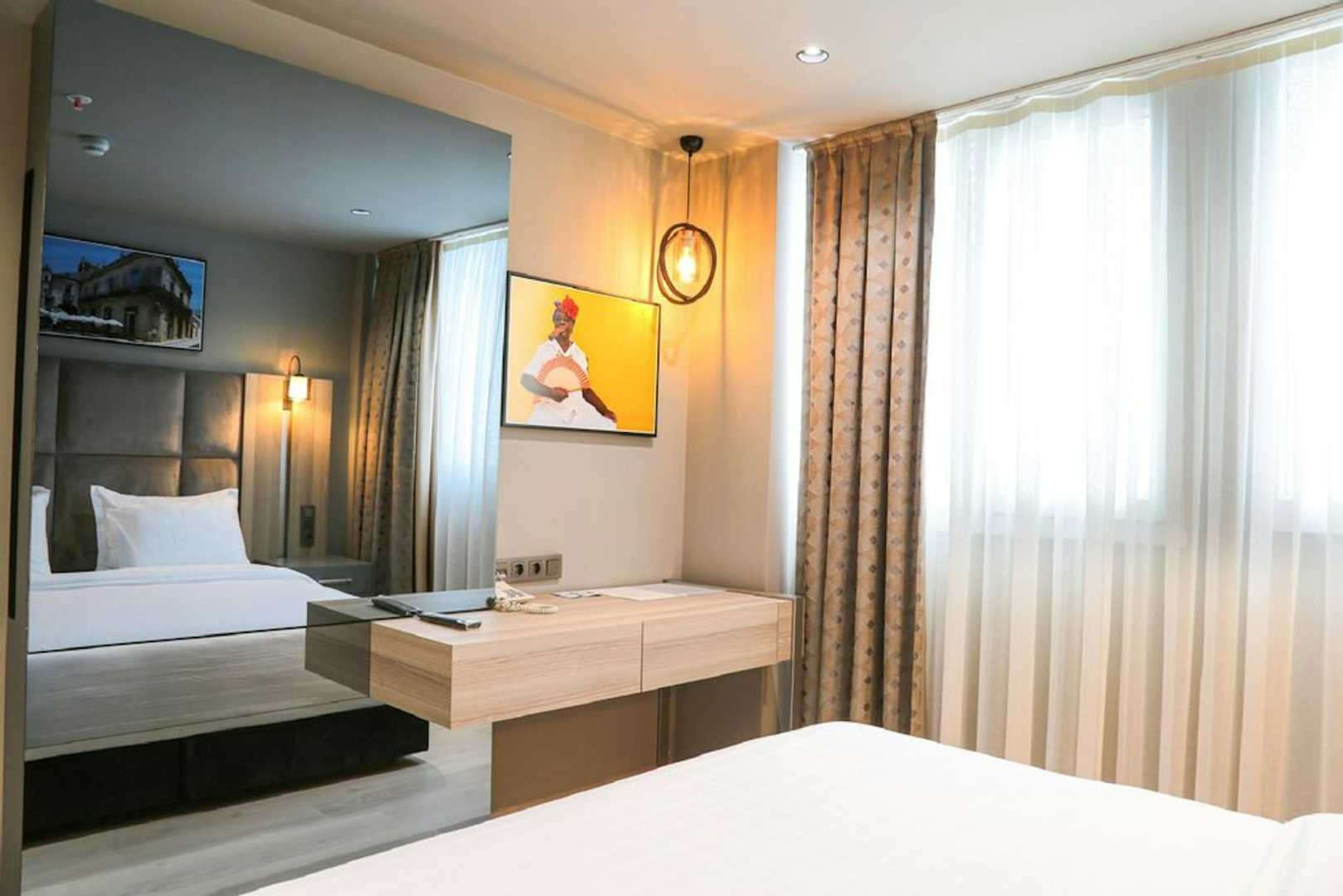 Photo - Pasaport Pier Hotel