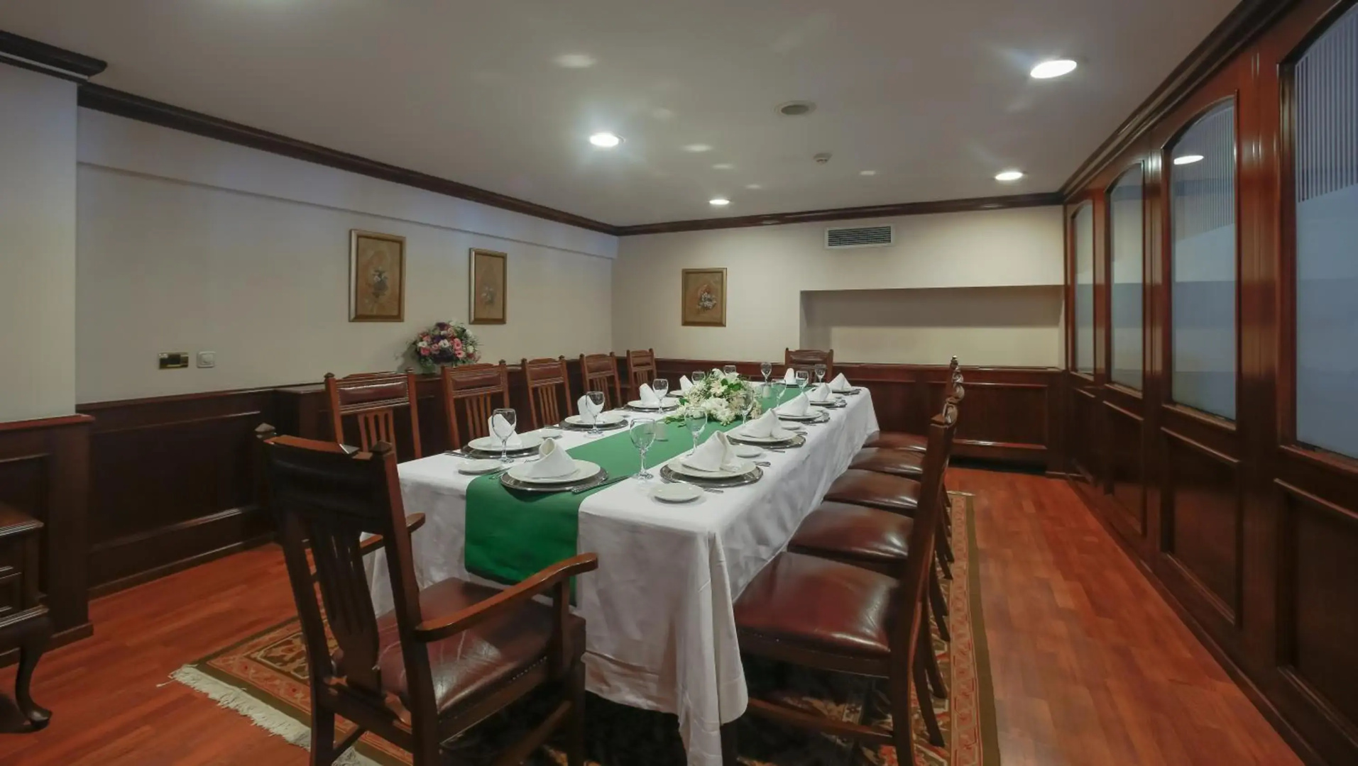 Photo - Central Hotel