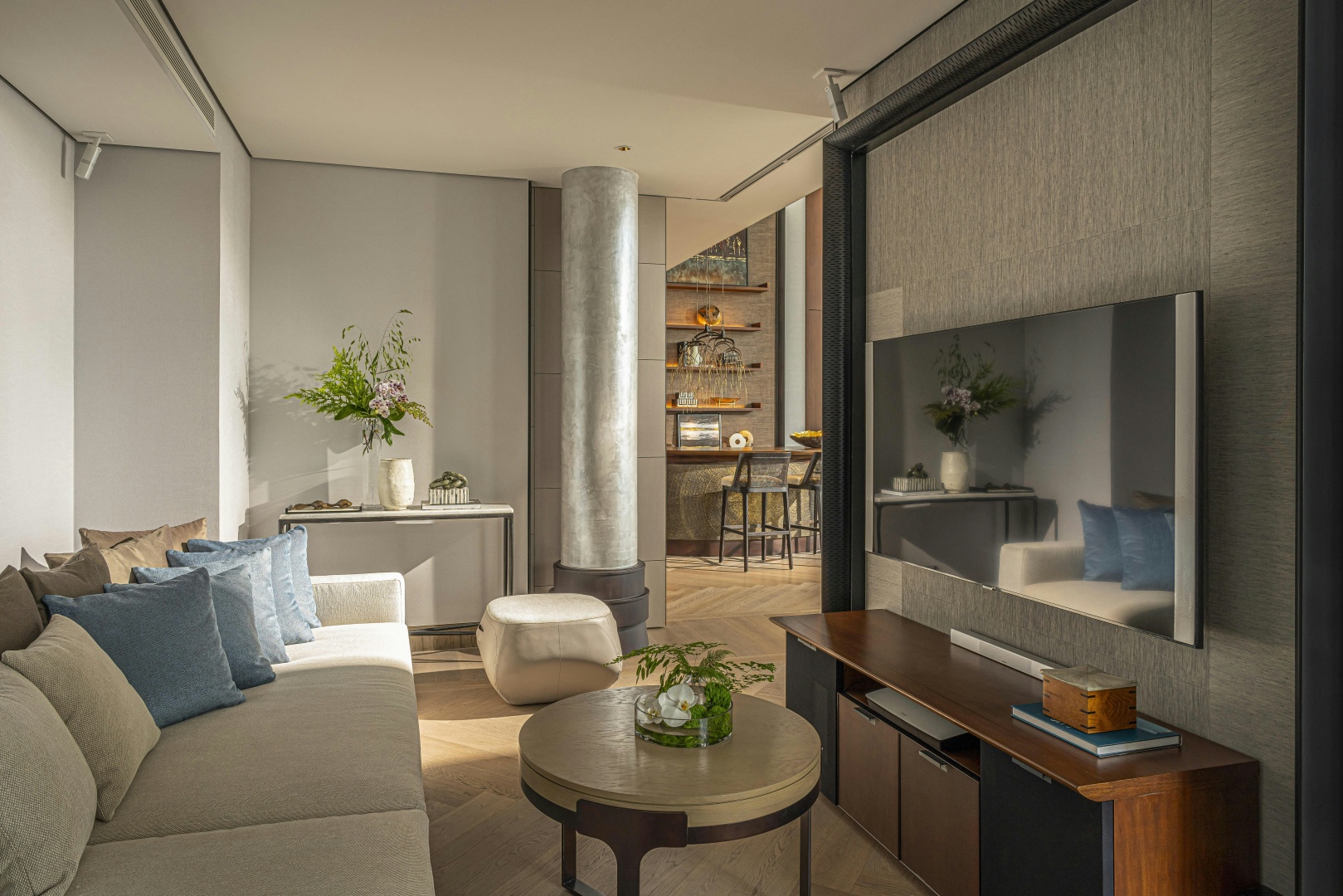 Photo - Four Seasons Hotel Bangkok at Chao Phraya River