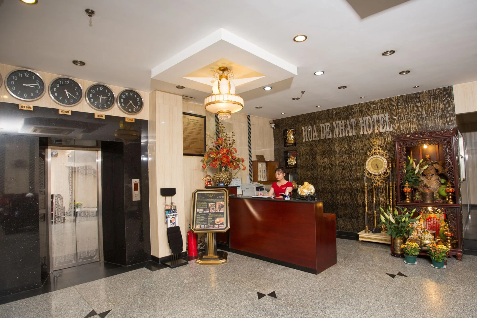 Photo - Hoa De Nhat Hotel- Sân Bay Tân Sơn Nhất