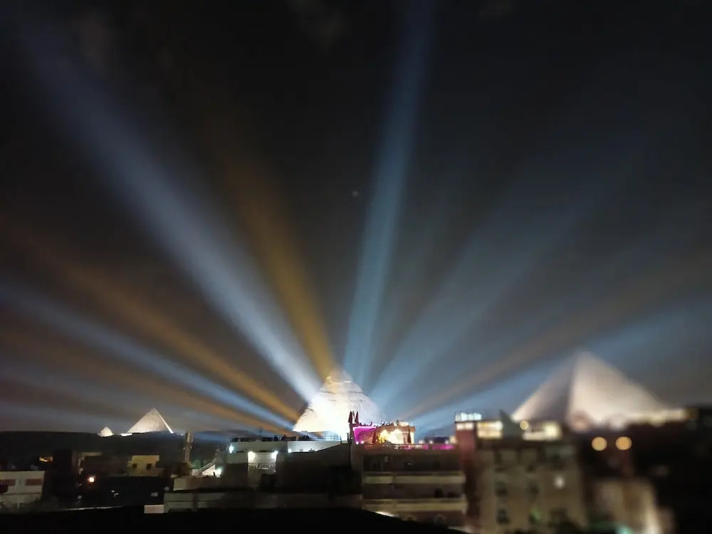 Photo - Falcon pyramids inn