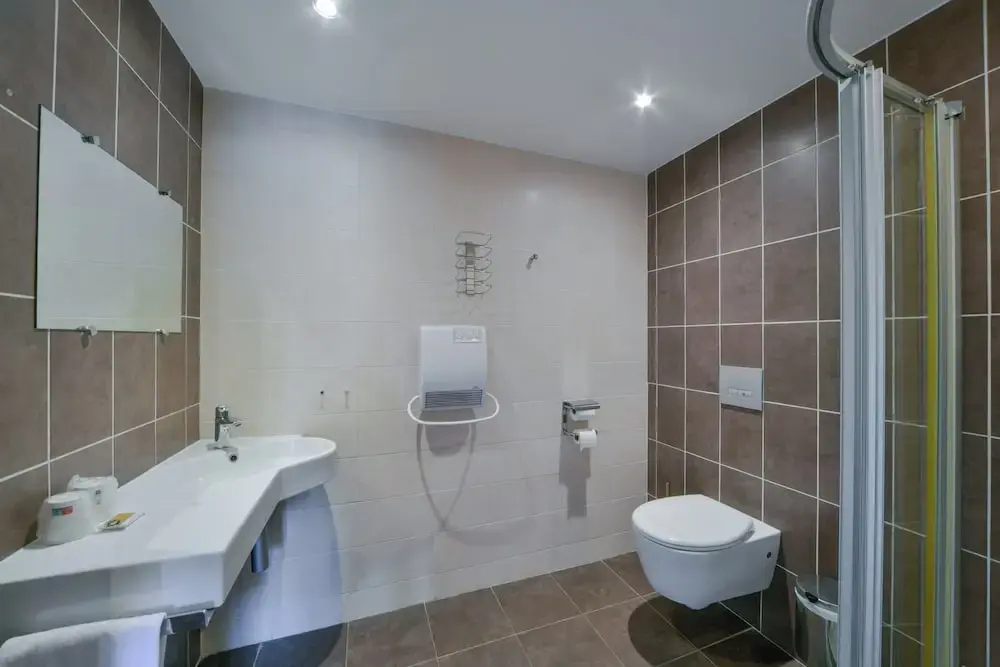 Foto - BHOMA Bourges - Hôtel