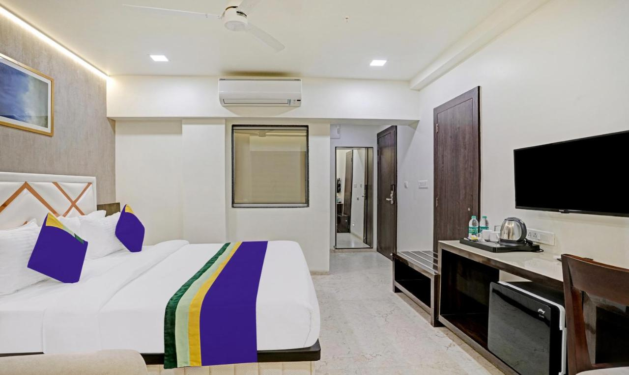 Photo - Treebo Premium Golden Bliss Trimurti Nagar Square