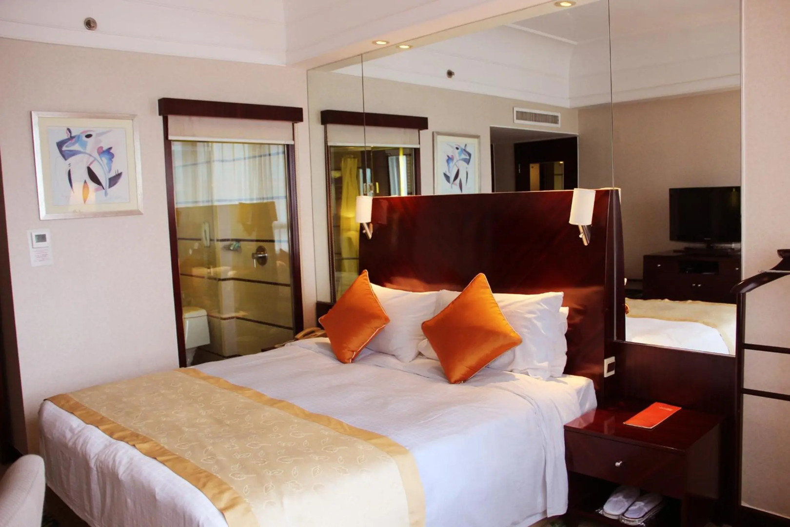 Photo - Merry Hotel Shanghai (Former Rendezvous Merry Hotel Shanghai)